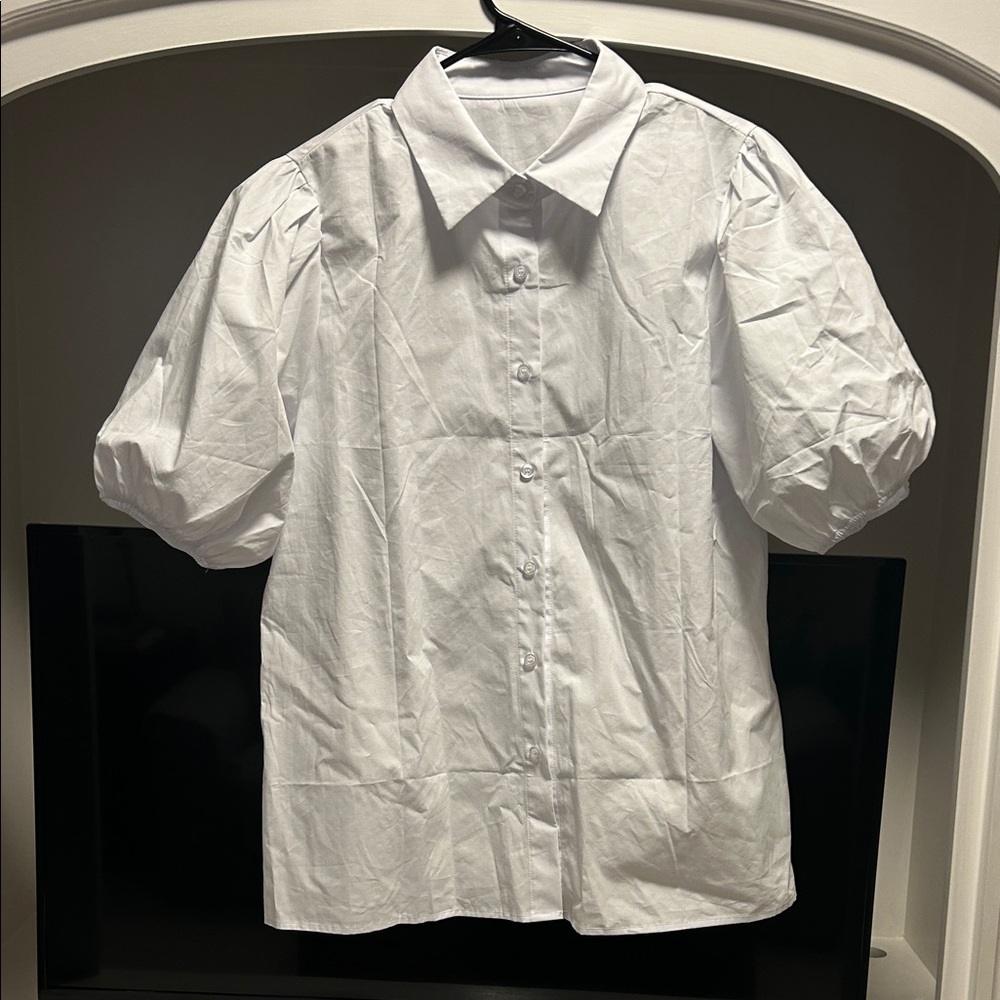 Classic White Button-down Shirt with puff sleeves